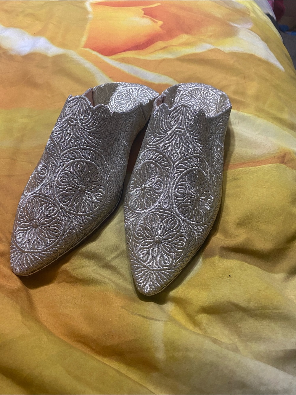 Metallic Embroidered Pointed-Toe Flats - Silver - Picture 2 of 7